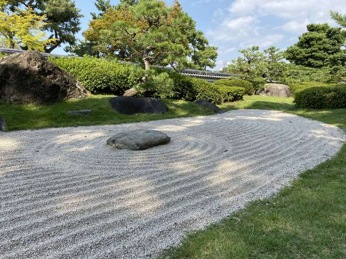 Dry landscape (“Zen”) garden at Ohori Park