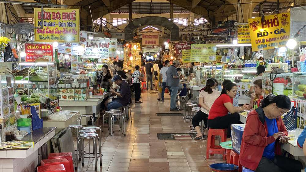 Bến Thành Market interior