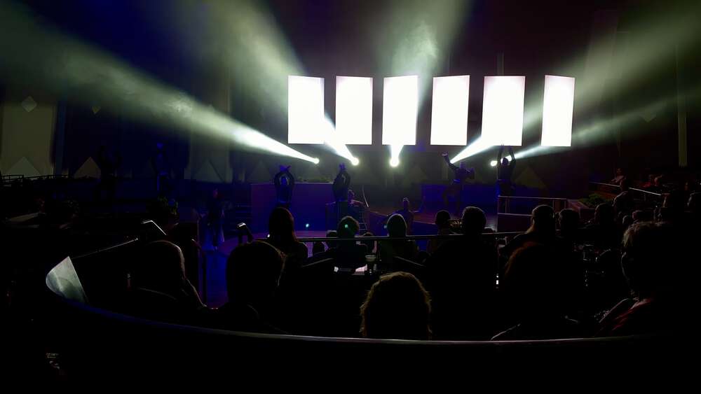 The six roboscreens drowning the stage in light during a performance